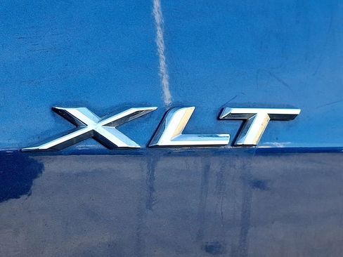 Used 2022 Ford Explorer XLT image 33