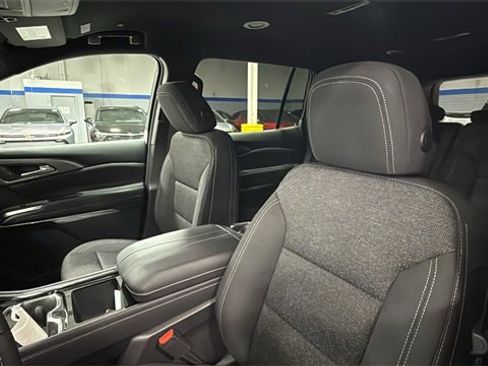 New 2026 Chevrolet Traverse LT w/ Driver Confidence Package image 13