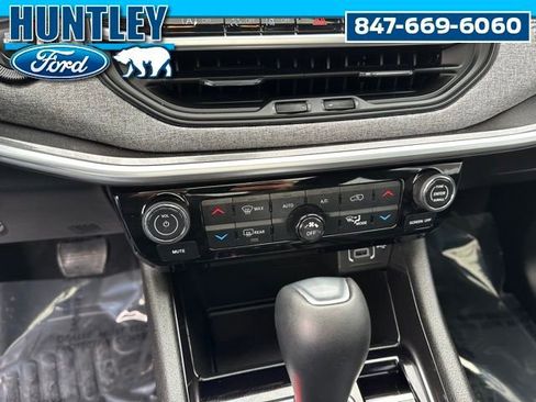 Used 2025 Jeep Compass Latitude w/ Sun & Sound Group image 26