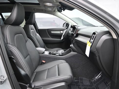 New 2026 Volvo XC40 B5 Plus w/ Protection Package Premier AWD/4WD image 27