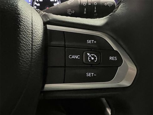 Used 2022 Jeep Compass Latitude image 24