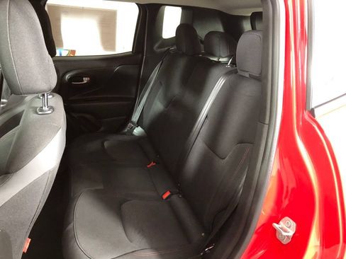Used 2019 Jeep Renegade Trailhawk w/ Cold Weather Group II AWD/4WD image 12