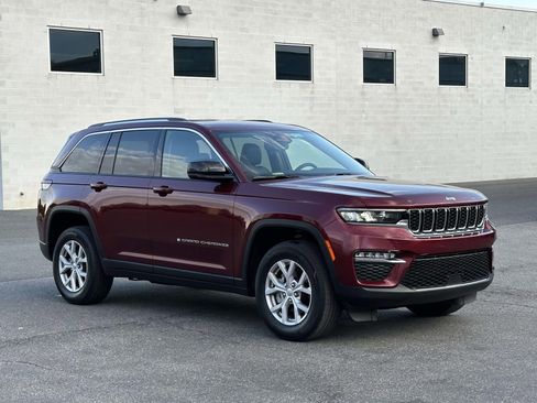 Used 2022 Jeep Grand Cherokee Limited RWD image 7