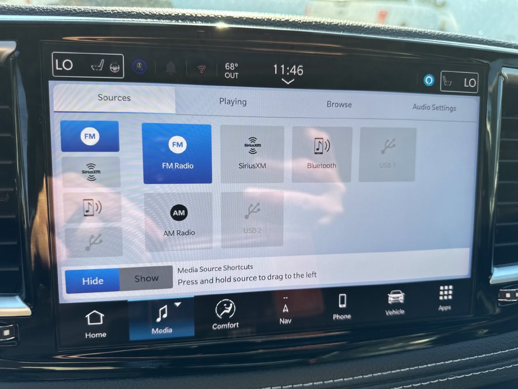 Used 2026 Chrysler Pacifica Limited FWD image 24
