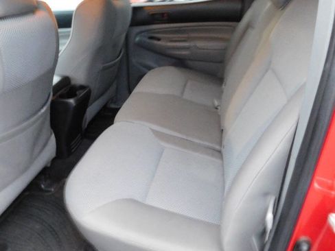 Used 2013 Toyota Tacoma V6 4x4 4dr Double Cab 5.0 ft S w/ TRD Off-Road Pkg image 35