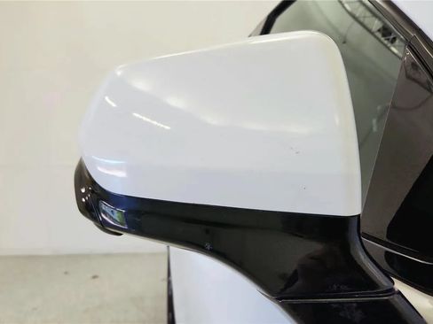 Used 2025 Chevrolet Tahoe LT AWD/4WD image 18