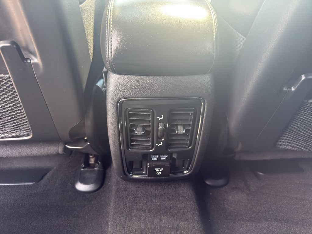 Used 2021 Jeep Grand Cherokee Limited AWD/4WD image 32