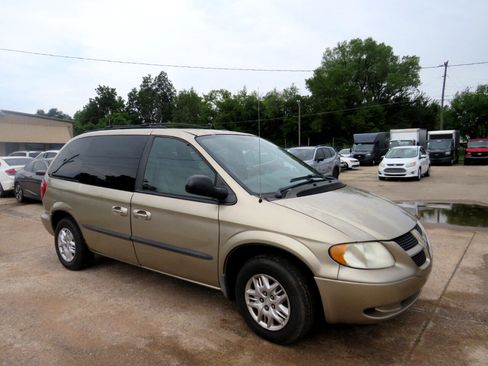 Used 2003 Dodge Caravan Sport image 3