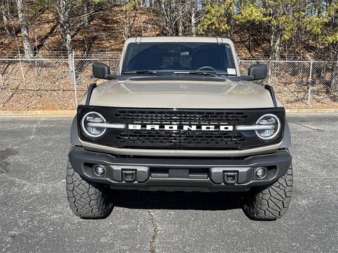 New 2025 Ford Bronco Badlands w/ Sasquatch Package image 2