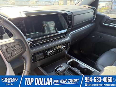 Used 2023 GMC Sierra 1500 SLT w/ SLT Premium Plus Package AWD/4WD image 26
