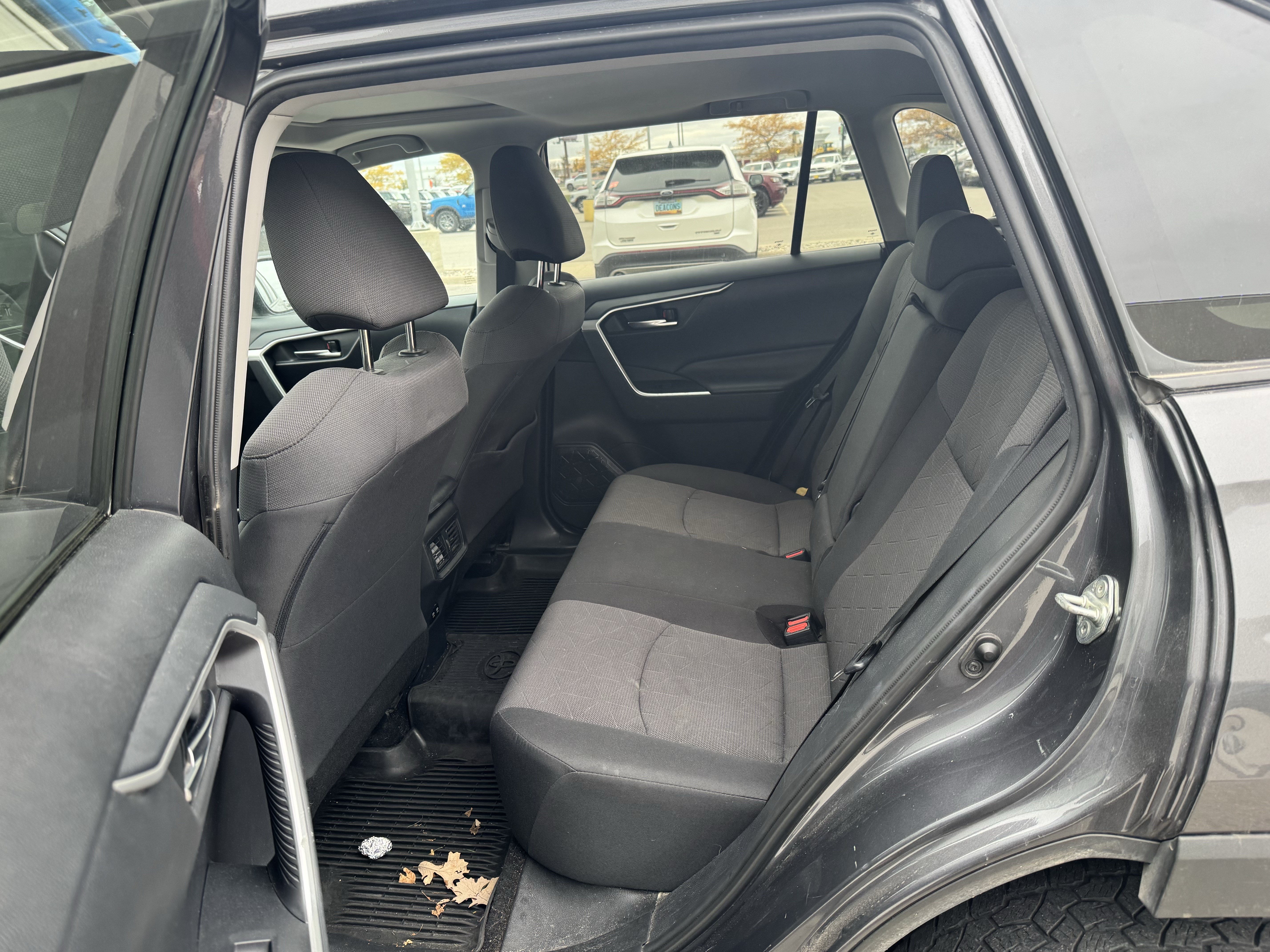 Used 2019 Toyota RAV4 XLE w/ All Weather Liner Package AWD/4WD image 9