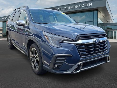 Used 2023 Subaru Ascent Touring AWD/4WD image 2