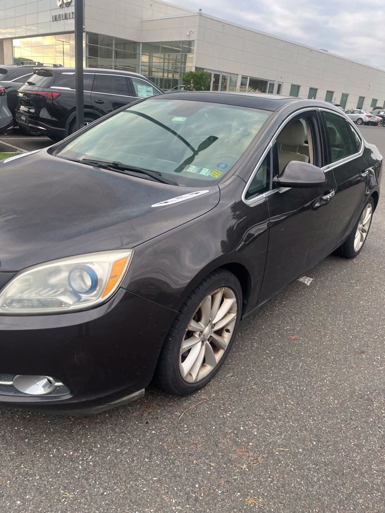 Used 2013 Buick Verano FWD image 2