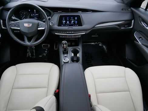 Certified 2023 Cadillac XT4 Sport AWD/4WD image 10