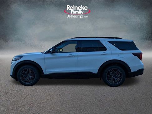 New 2026 Ford Explorer ST w/ Sun And Sound Package image 9