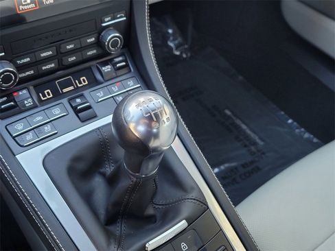 Used 2024 Porsche 718 Cayman S w/ Premium Package image 23