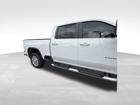Used 2025 Chevrolet Silverado 2500 LT w/ Z71 Chrome Sport Edition AWD/4WD image 5