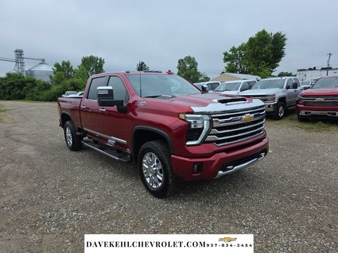 Used 2024 Chevrolet Silverado 2500 High Country w/ High Country Premium Package AWD/4WD image 8