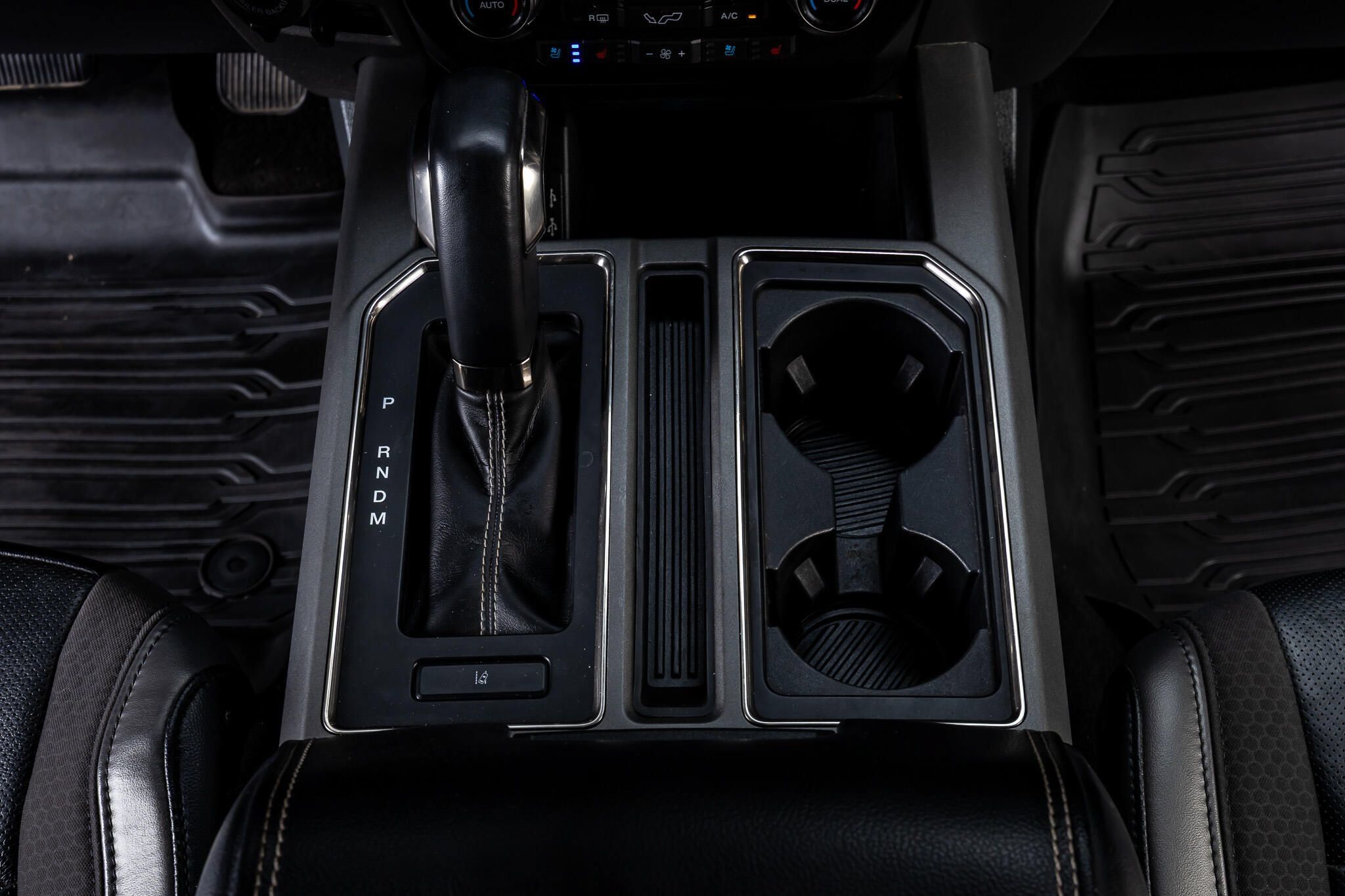 Used 2019 Ford F150 Raptor w/ Equipment Group 802A Luxury AWD/4WD image 23