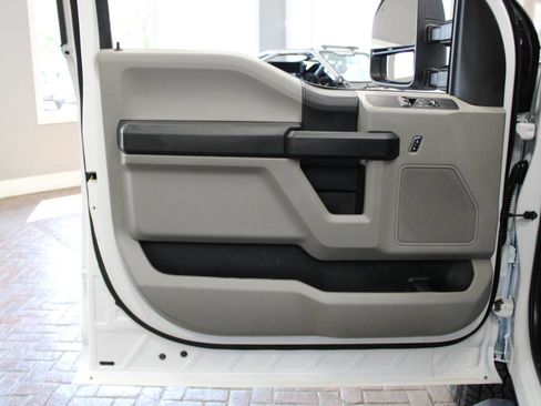 Used 2018 Ford F350 XL AWD/4WD image 12