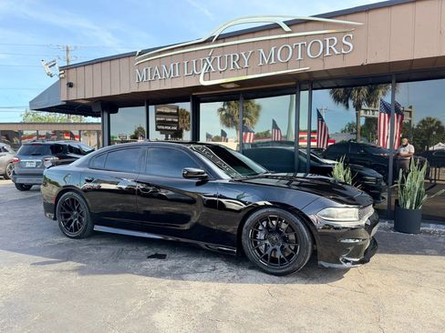Used 2017 Dodge Charger R/T Scat Pack w/ Dynamics Package RWD image 1
