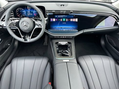 New 2026 Mercedes-Benz E 350 4MATIC Sedan image 14