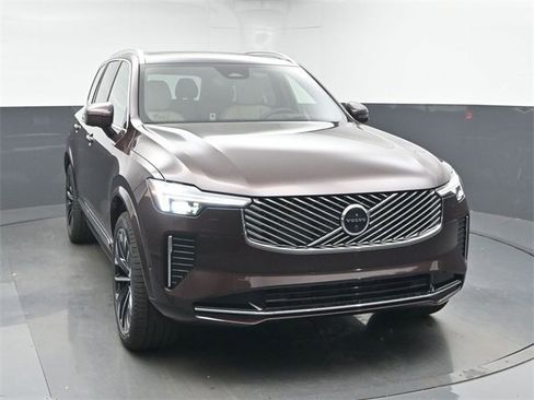 New 2026 Volvo XC90 B6 Ultra image 2
