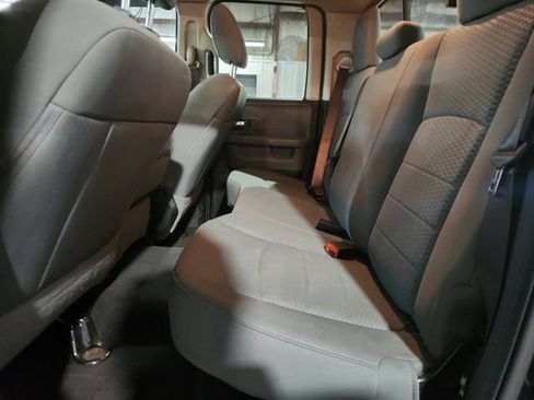 Used 2019 RAM 1500 Classic SLT w/ SLT Plus D←cor Group AWD/4WD image 11