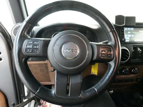 Used 2013 Jeep Wrangler Unlimited Rubicon w/ Dual Top Group AWD/4WD image 34