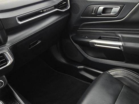 Used 2024 Ford Mustang Premium image 21