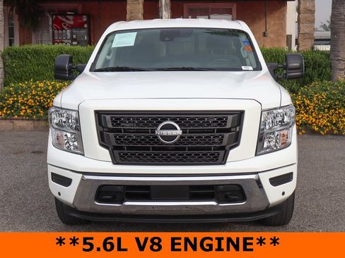 Used 2023 Nissan Titan SV w/ SV Convenience Package image 3