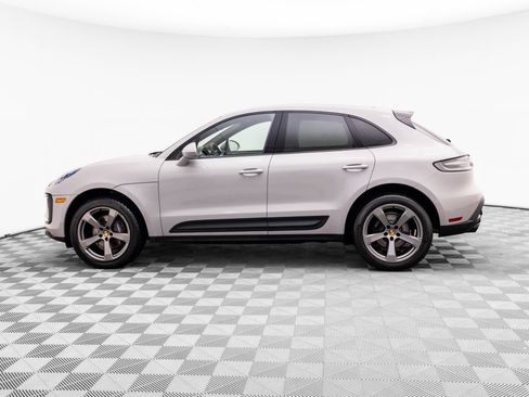 Certified 2023 Porsche Macan AWD/4WD image 2