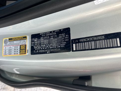 New 2026 Kia Carnival EX FWD image 39