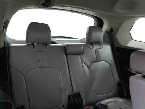 Used 2024 Honda Pilot EX-L image 12