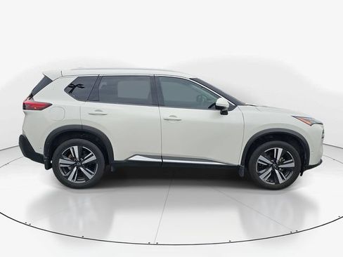 Used 2023 Nissan Rogue SL w/ SL Premium Package FWD image 2