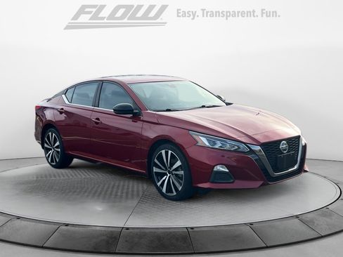 Used 2021 Nissan Altima 2.5 SR w/ SR Premium Package image 1