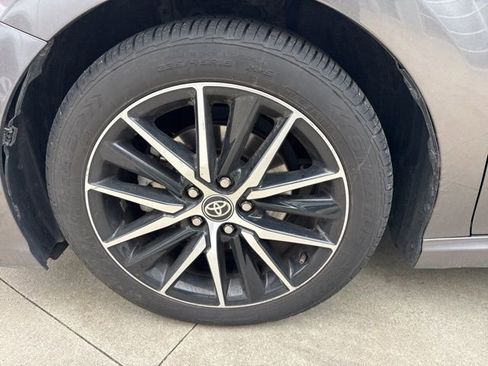 Used 2023 Toyota Camry SE image 11