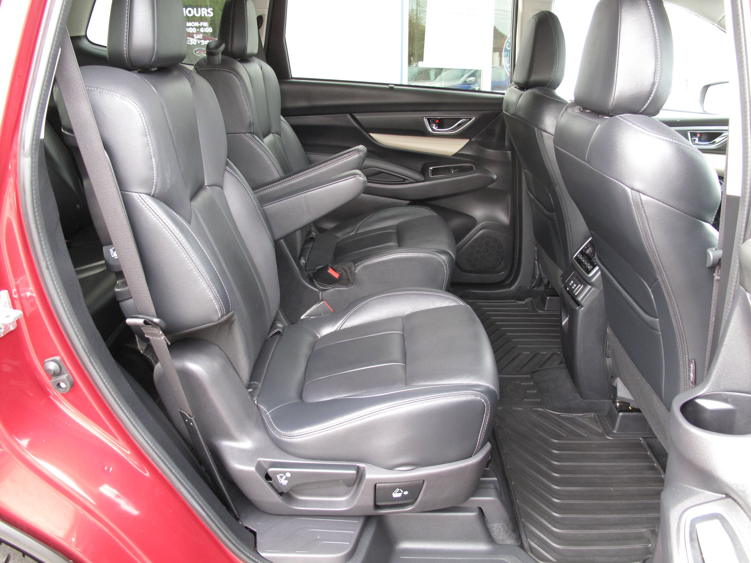 Used 2022 Subaru Ascent Limited AWD/4WD image 16