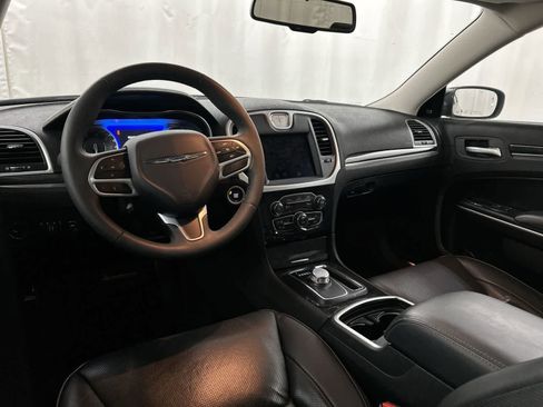 Used 2023 Chrysler 300 Touring L w/ Popular Equipment Group image 7