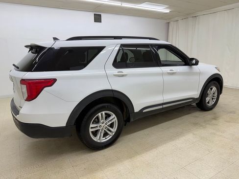 Used 2021 Ford Explorer XLT w/ Equipment Group 202A AWD/4WD image 7