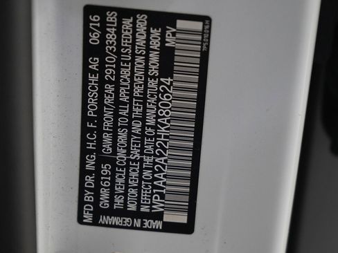 Used 2017 Porsche Cayenne Platinum Edition image 30