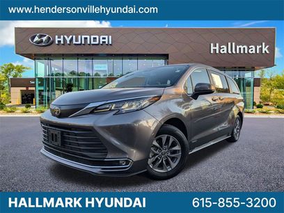 Used 2021 Toyota Sienna XLE