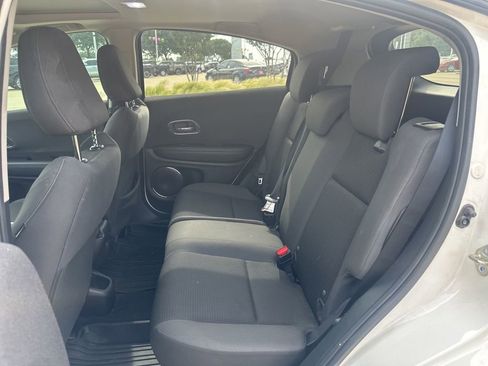 Used 2021 Honda HR-V EX image 6