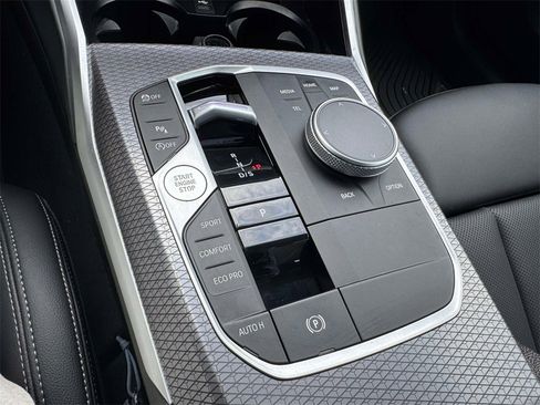 Certified 2025 BMW 330i xDrive 330i xDrive w/ Convenience Package image 15