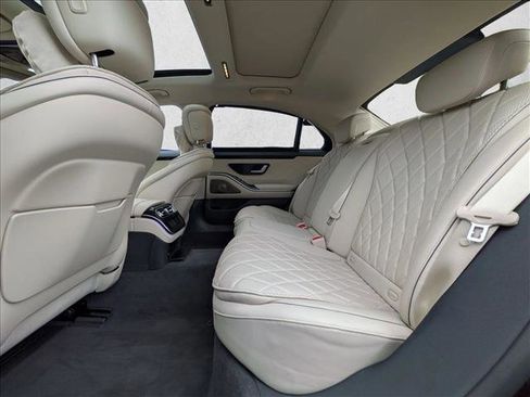 Certified 2022 Mercedes-Benz S 580 4MATIC Sedan image 20
