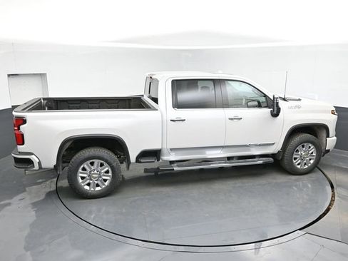 Used 2025 Chevrolet Silverado 2500 High Country w/ Technology Package image 38