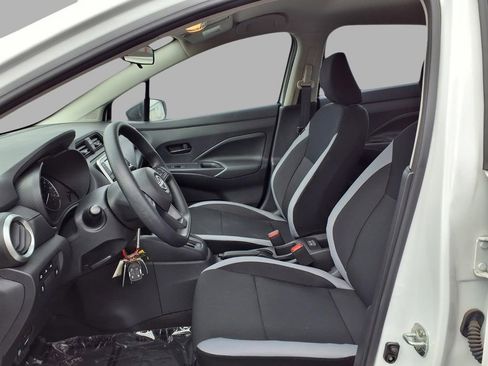 Used 2025 Nissan Versa S w/ Trunk Package image 21