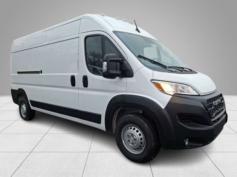 New 2026 RAM ProMaster 2500 w/ Convenience Group image 3