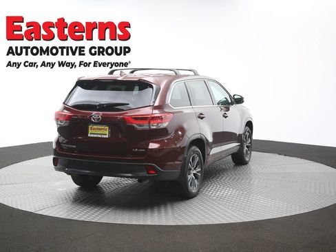 Used 2018 Toyota Highlander Plus AWD/4WD image 39