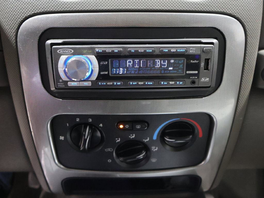 Used 2007 Jeep Liberty Sport AWD/4WD image 25